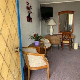 Yankee Trail Motel Holderness Room photo